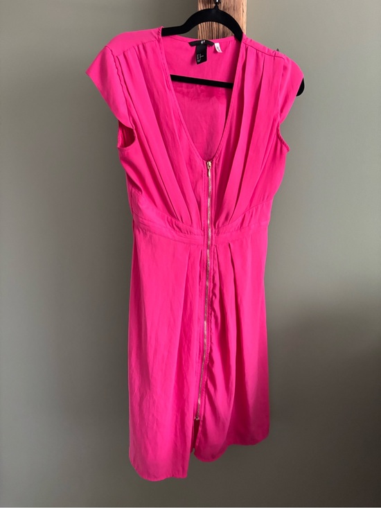 H&M Dresses & Skirts - 147.) H&M / Hot Pink Zip-Front Dress